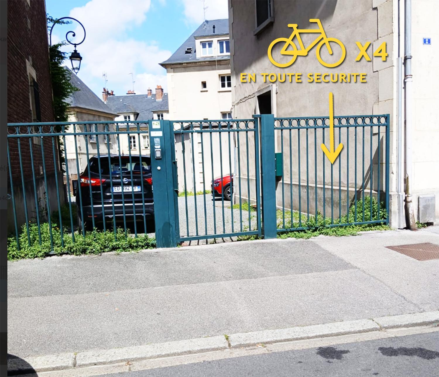 Le Cocon De La Tour -Vip-Compiegne-Hyper Centre Appartement Buitenkant foto