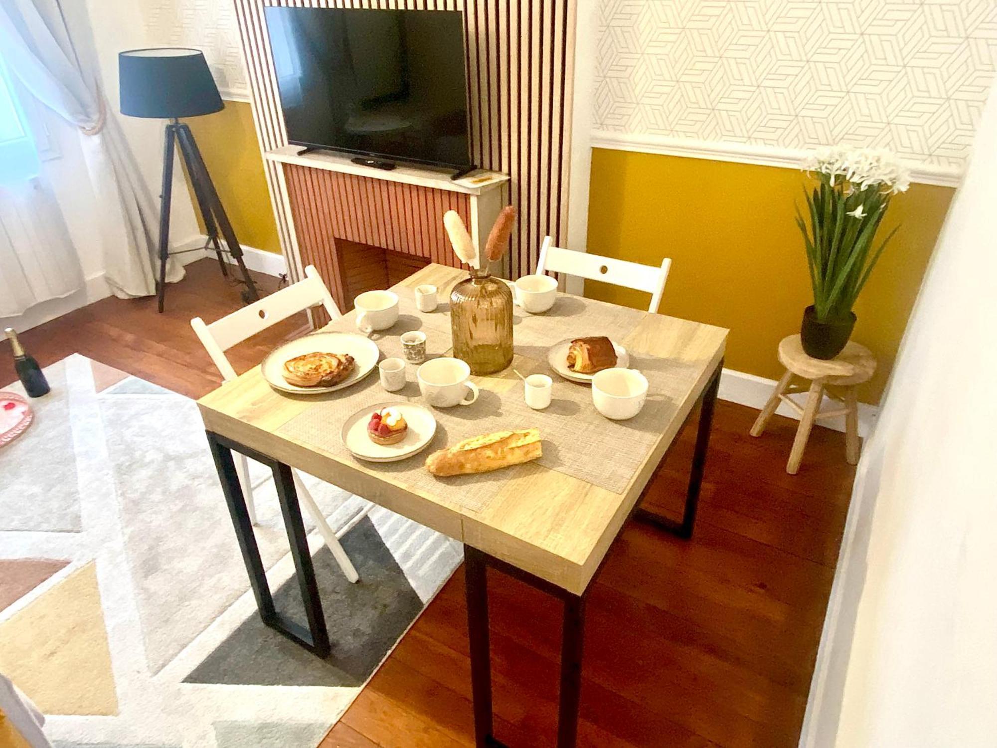 Le Cocon De La Tour -Vip-Compiegne-Hyper Centre Appartement Buitenkant foto